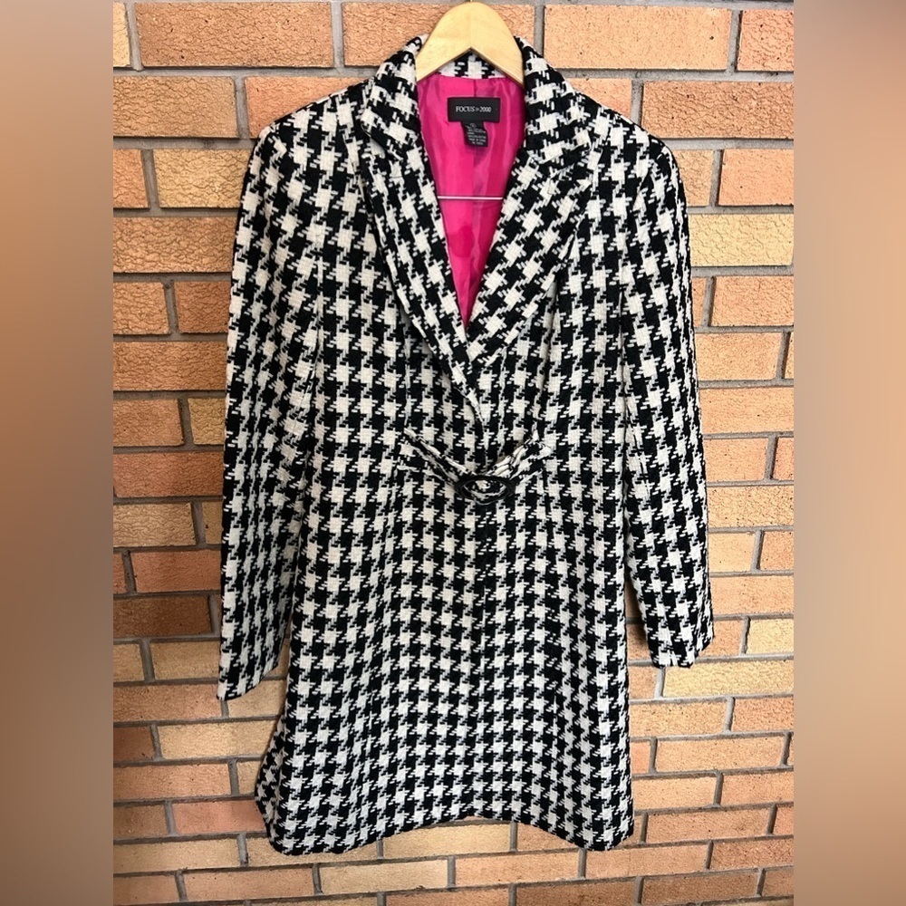 Focus 2000 Black & White Houndstooth Check Long Buttoned Coat Size 6